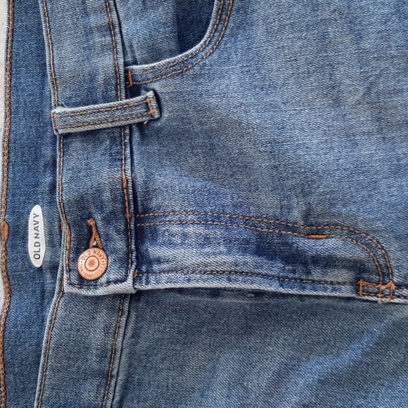 High Rise Shorts - Picture 4 of 4